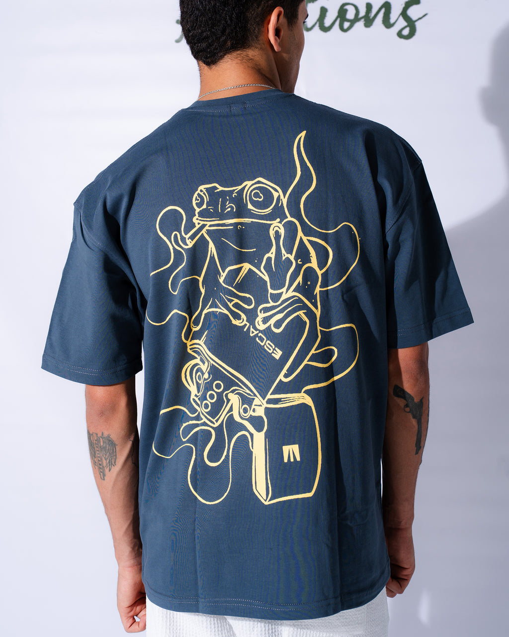 Navy Smoking Frog